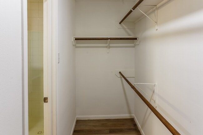 Building Photo - 5207 Riverwood Dr