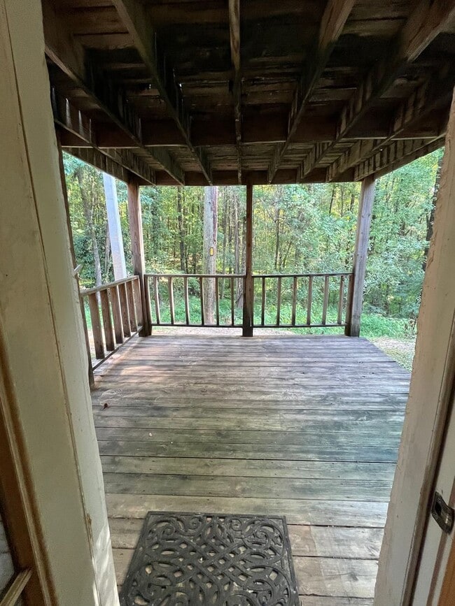 Building Photo - 2-Bedroom Condo – Walk or Bike to Campus!