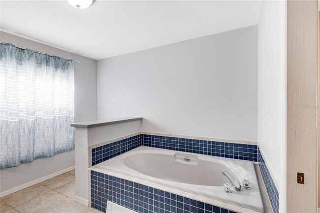 Building Photo - 2205 Tamarron Terrace