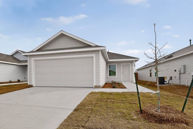 Building Photo - 3 Bedroom, 2 Bath Single-Story Lennar Home in Eastland Community