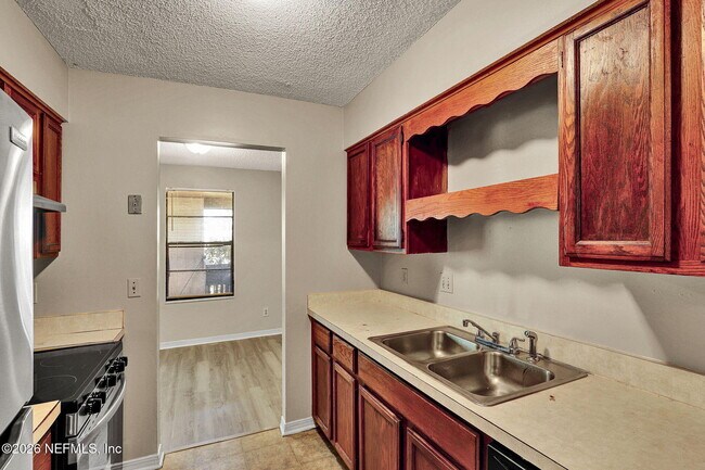 Building Photo - 476 Bentwood Ln