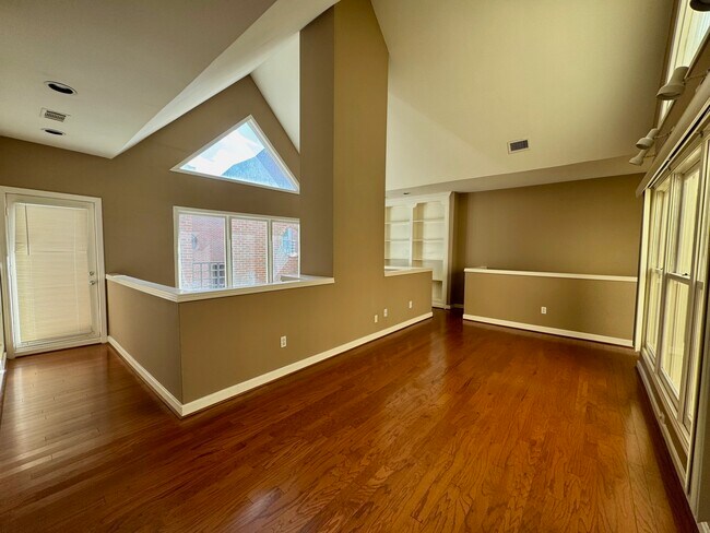 Building Photo - 11862 Taylorcrest Rd