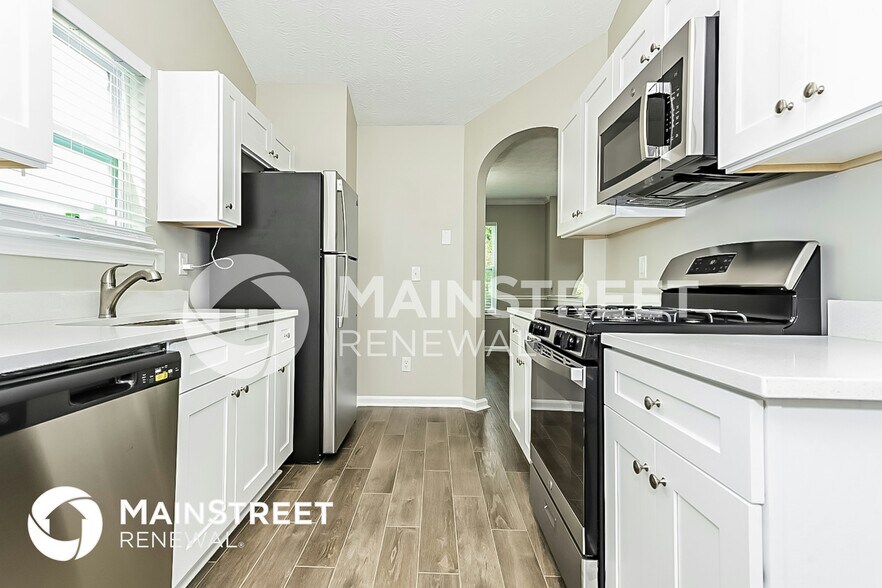 Building Photo - 350 Summer Hill Cir