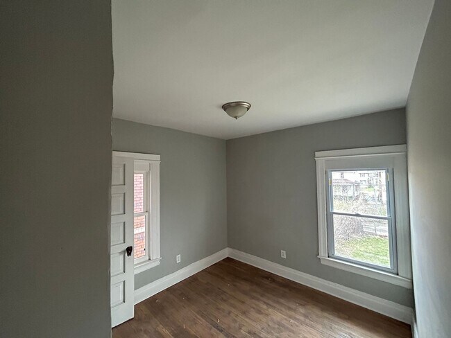 Building Photo - 81 Woodland St