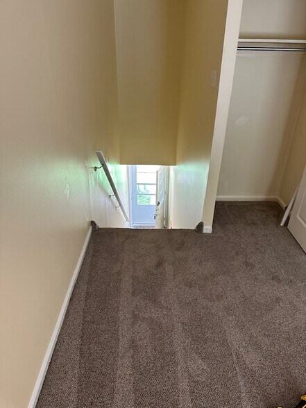 Building Photo - 3315 Johns Ct