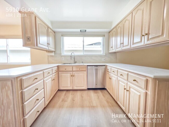 Building Photo - 5910 Glade Ave