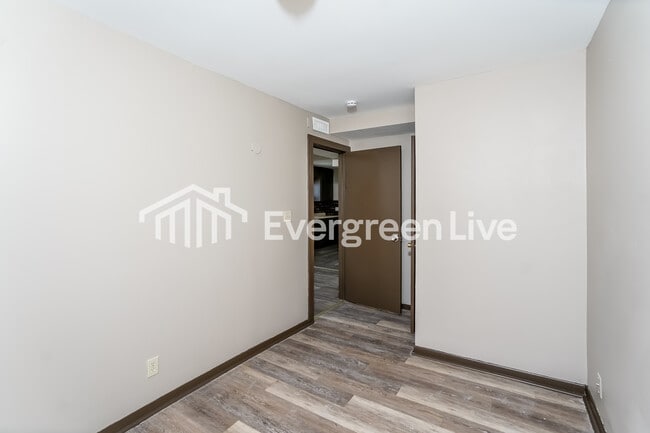 Building Photo - 5147 N 58th St