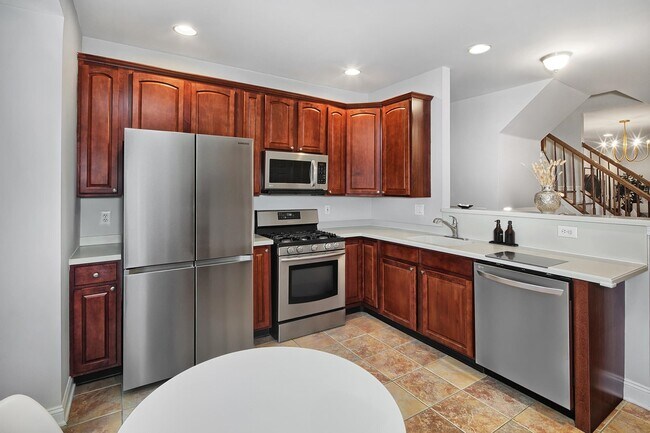 Building Photo - 454 Albany Ct