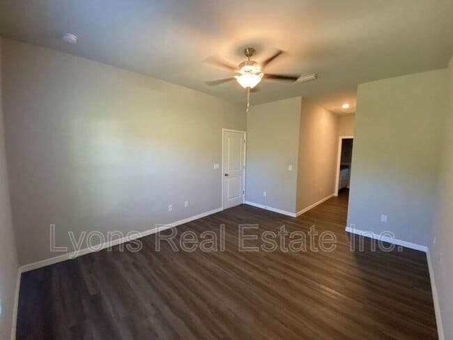 Building Photo - 5625 Abelman Rd