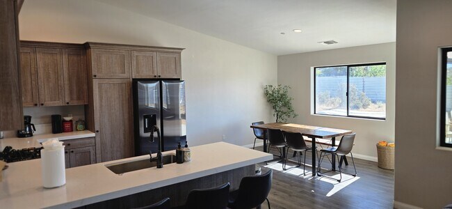 Building Photo - 8160 Palomar Ave