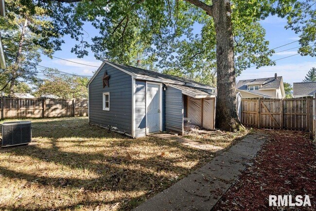 Building Photo - 2612 23rd Ave