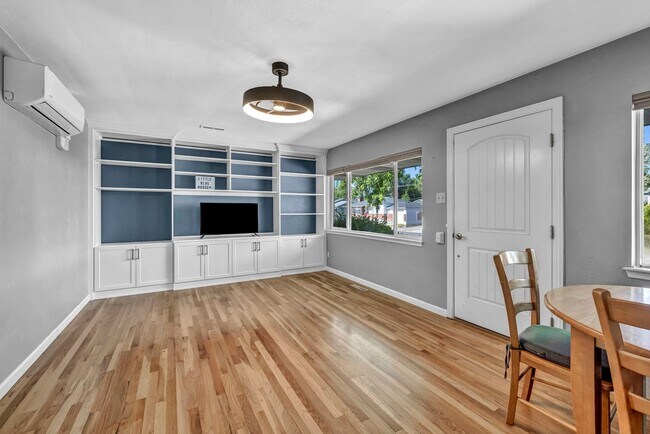 Building Photo - 620 Belgrave Ave