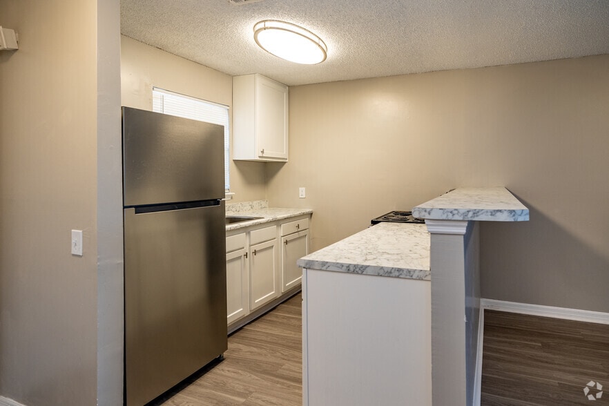 Primary Photo - Caroline Village