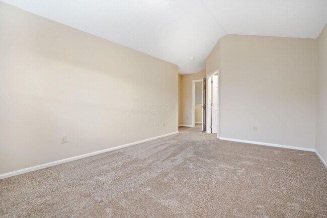 Building Photo - 5004 Stratford Pine Ln