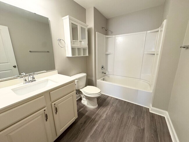 Building Photo - Myrtle Beach - 3 Bedroom / 3 Bathroom House