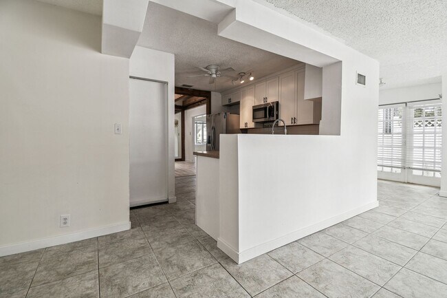 Building Photo - Beautiful Home on Davis Island