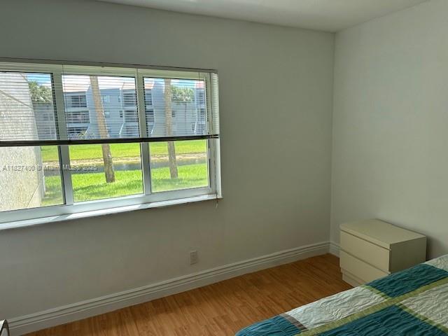 Building Photo - 120 Lakeview Dr