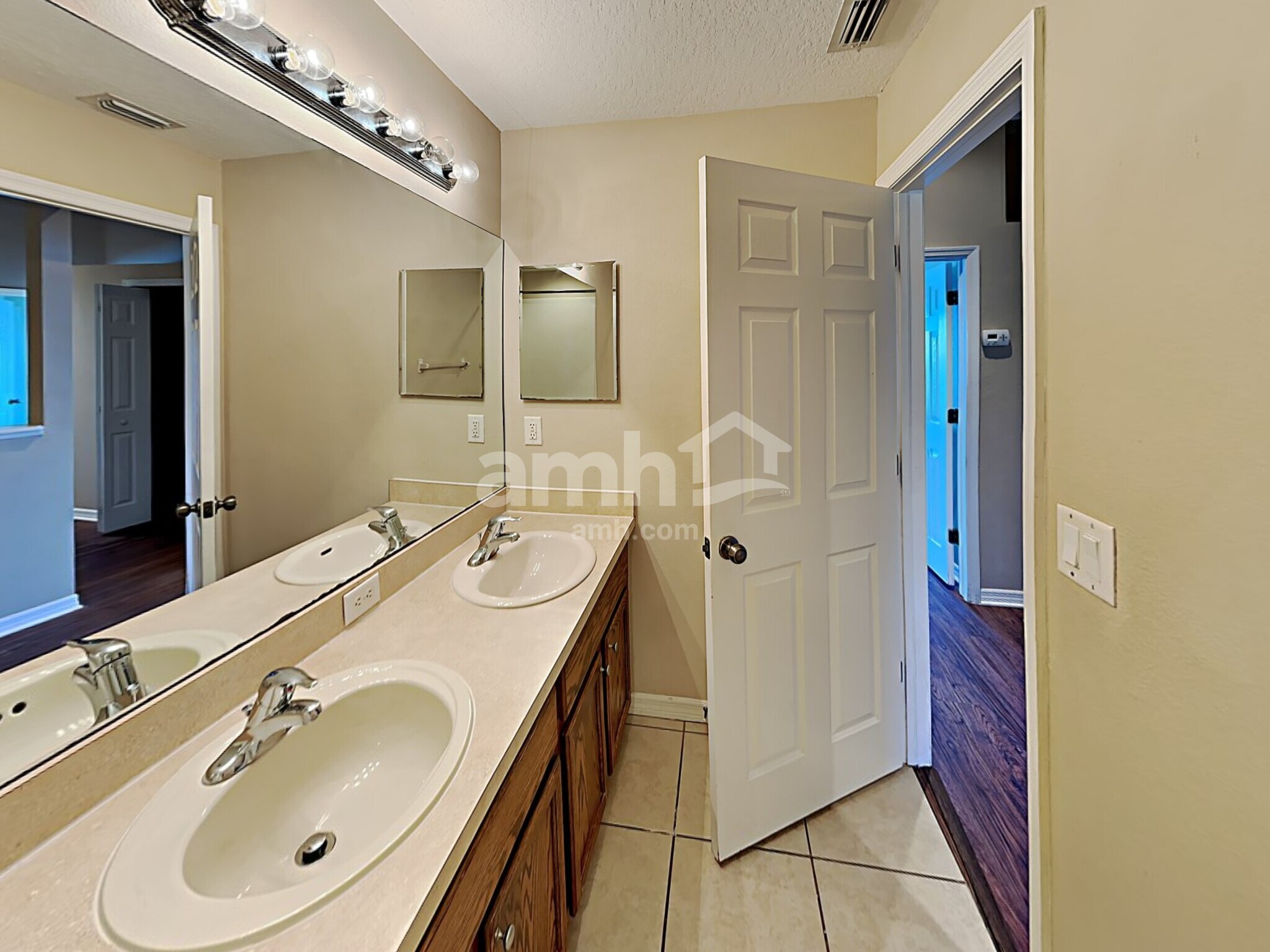 Building Photo - 1644 Mira Lago Cir