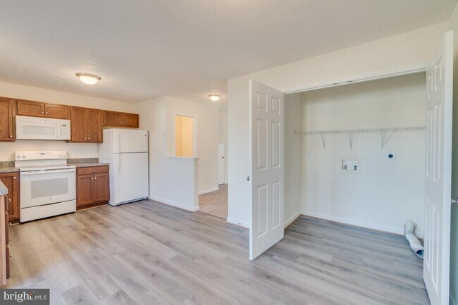 Building Photo - 2926 Sorrell Ct