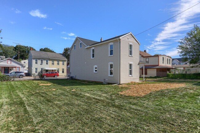 Building Photo - 1232 Lafayette St