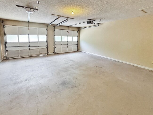 Building Photo - 1497 Chaseway Cir