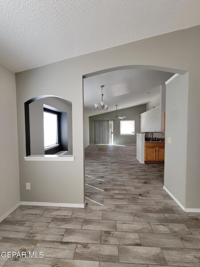 Building Photo - 14044 Peter Noyes Dr