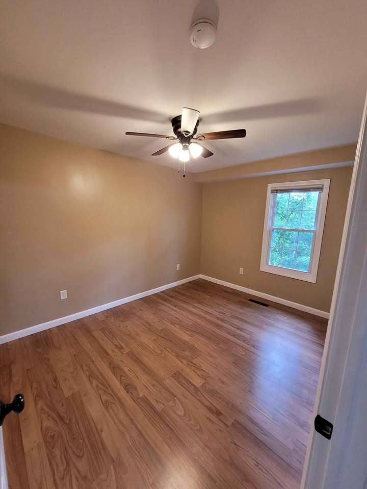 Building Photo - 391 Putnam Pike