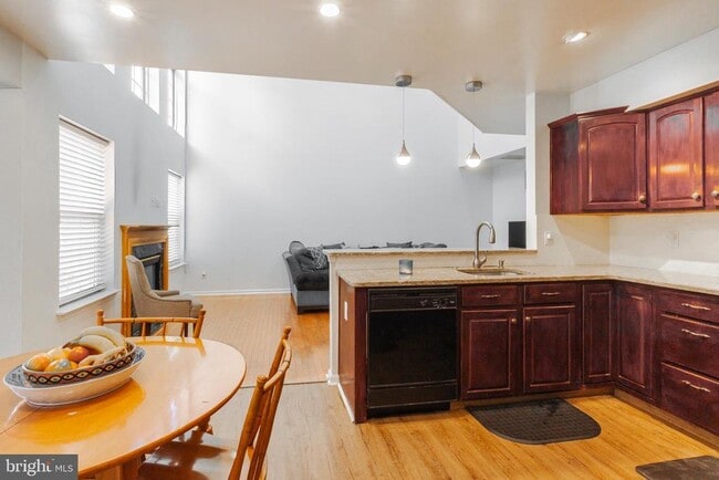 Building Photo - 34 Birmingham Dr