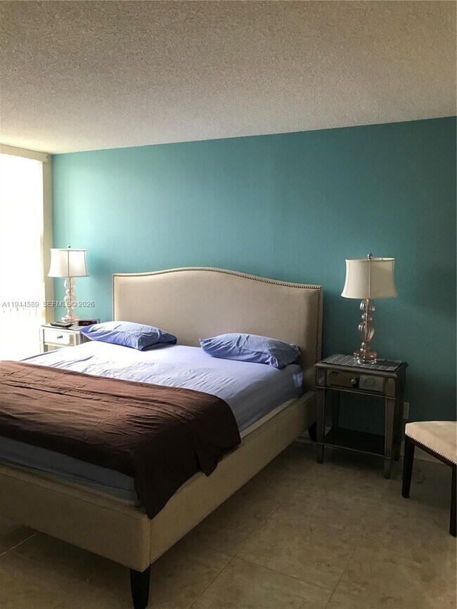 Building Photo - 210 172nd St