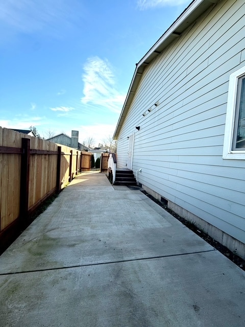 Building Photo - 3541 Fair Winds Ln SE