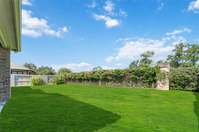 Building Photo - 25327 Oak Knot Dr