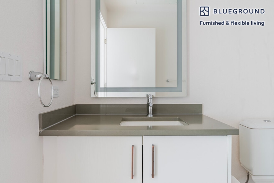 Building Photo - 441 El Camino Real