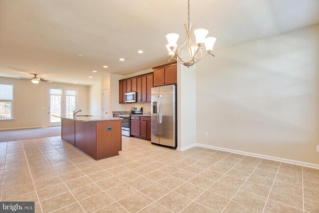 Building Photo - 127 Keller Ct