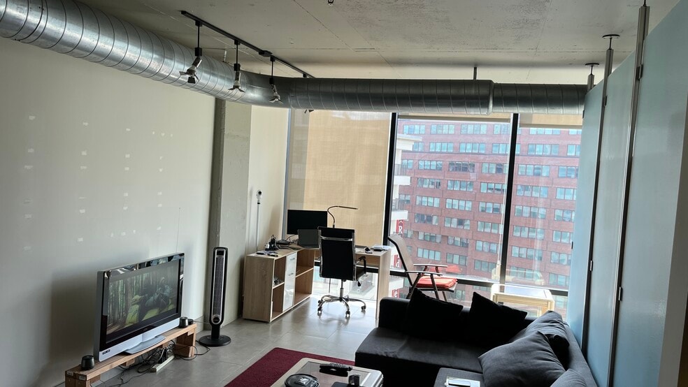 Building Photo - 1133 14th St NW