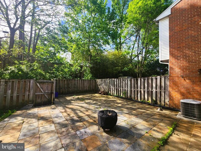 Building Photo - 12607 English Orchard Ct