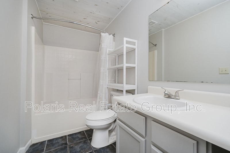 Building Photo - 21 Wyndham Dr