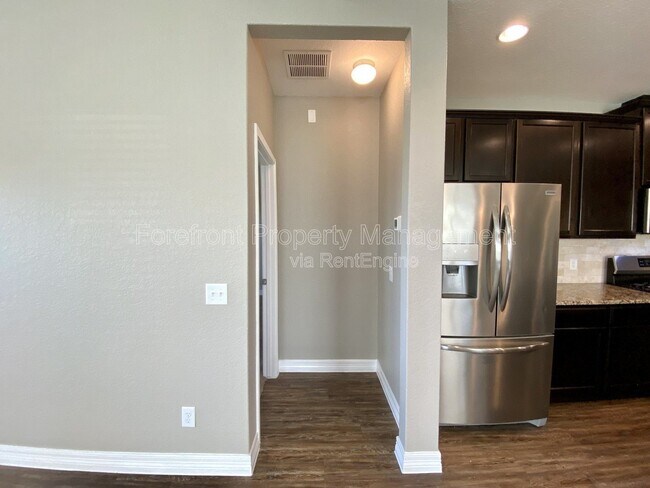 Building Photo - 1206 Ranch Falls