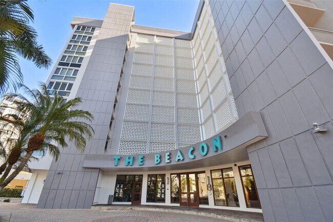 Building Photo - 470 3rd St S