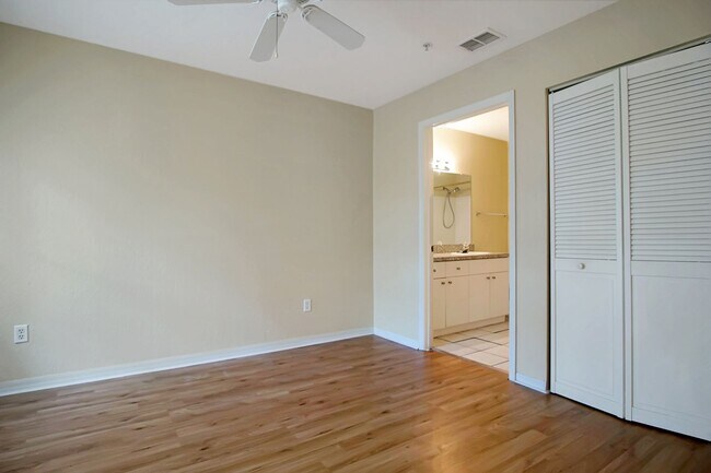Building Photo - 1 Bedroom Condo in Orlando Now Available!