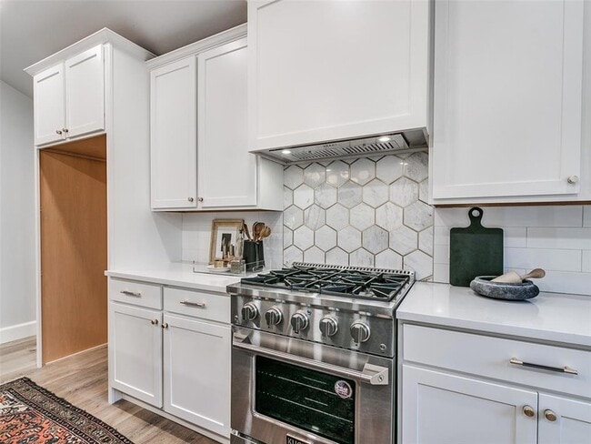 Building Photo - 2101 NW 60th St