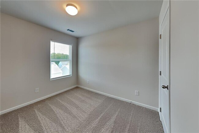 Building Photo - 769 Oakmont Trce