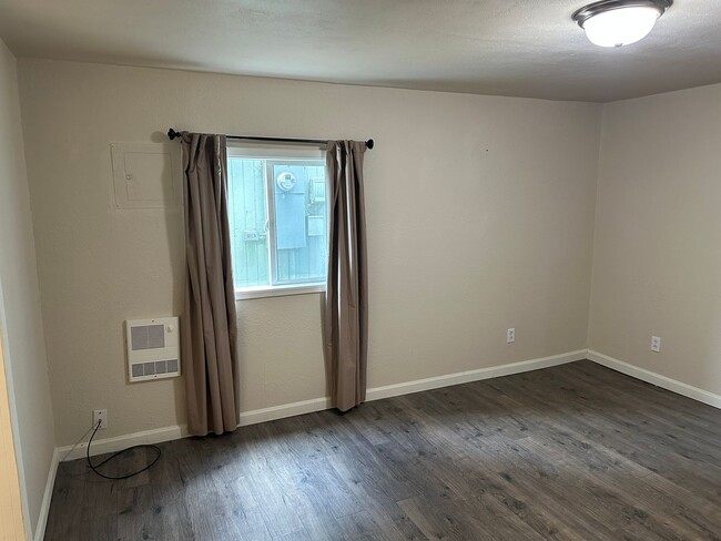 Building Photo - Charming 3 bed 1 bath house in a great a n...