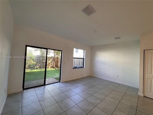 Building Photo - 11813 SW 246 Terrace