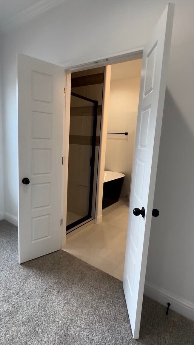 Building Photo - Custom 2023 Parade of Homes Residence