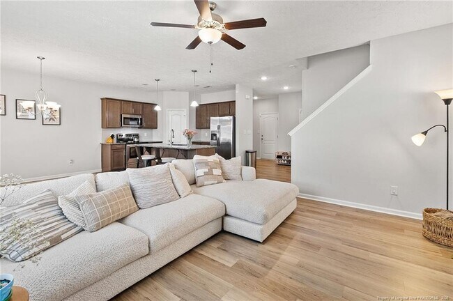 Building Photo - 516 Loom Dr