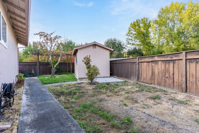 Building Photo - 2315 Hoytt Ct