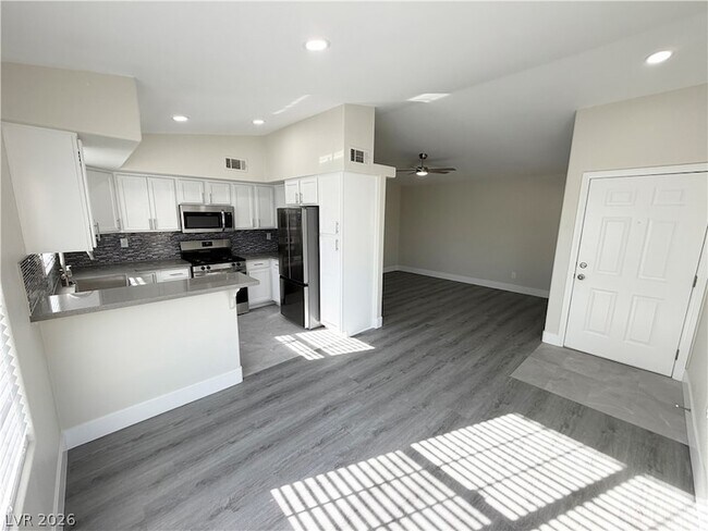 Building Photo - 520 Arrowhead Trail