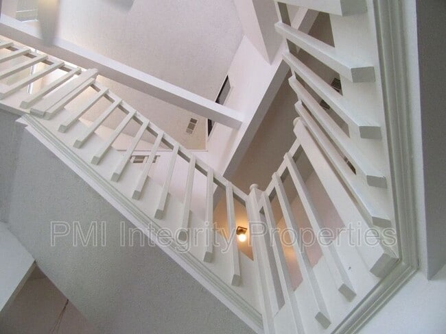 Building Photo - 8441 E Cypress Point Ct