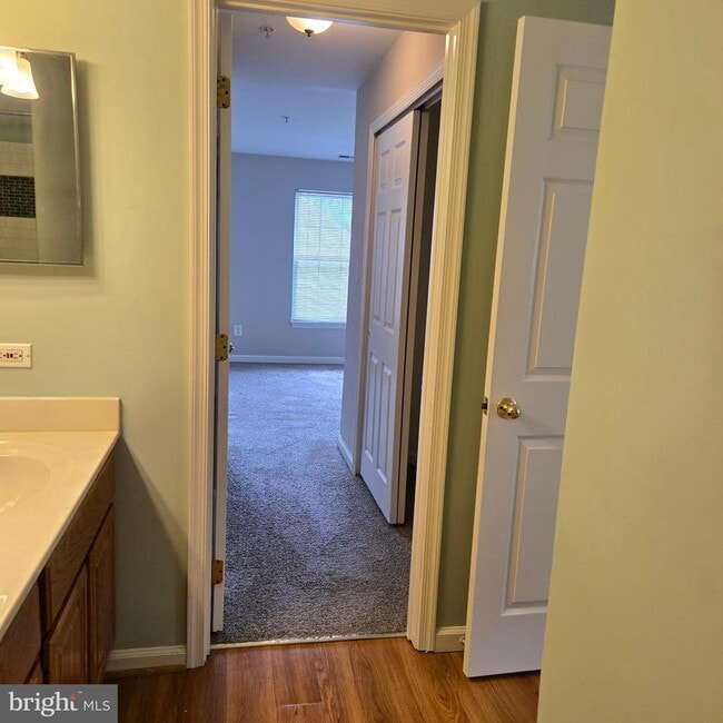 Building Photo - 5814 Wyndham Cir