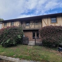 Building Photo - Edgewood Townhomes